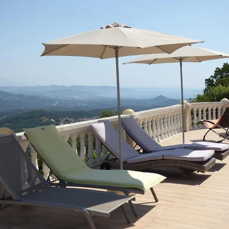 D'hôtes Avec Kitchenette Vue Et Montagnes L'estérel Panoramique Bed and breakfast Saint-Jean-de-l'Esterel